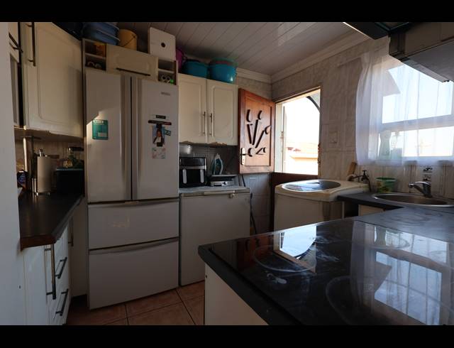 2 BEDROOM HOUSE FOR SALE IN BREIDBACH